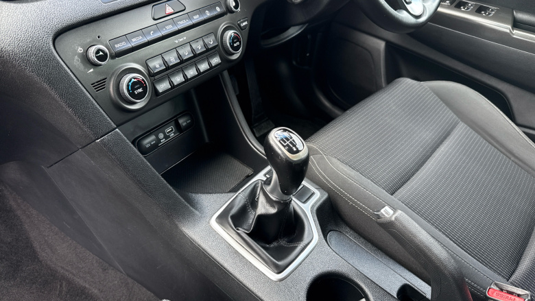 Kia Sportage 1.7 CRDi ISG 2 5dr Diesel Estate